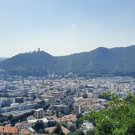 別荘 Your Lovely Nest In コモ